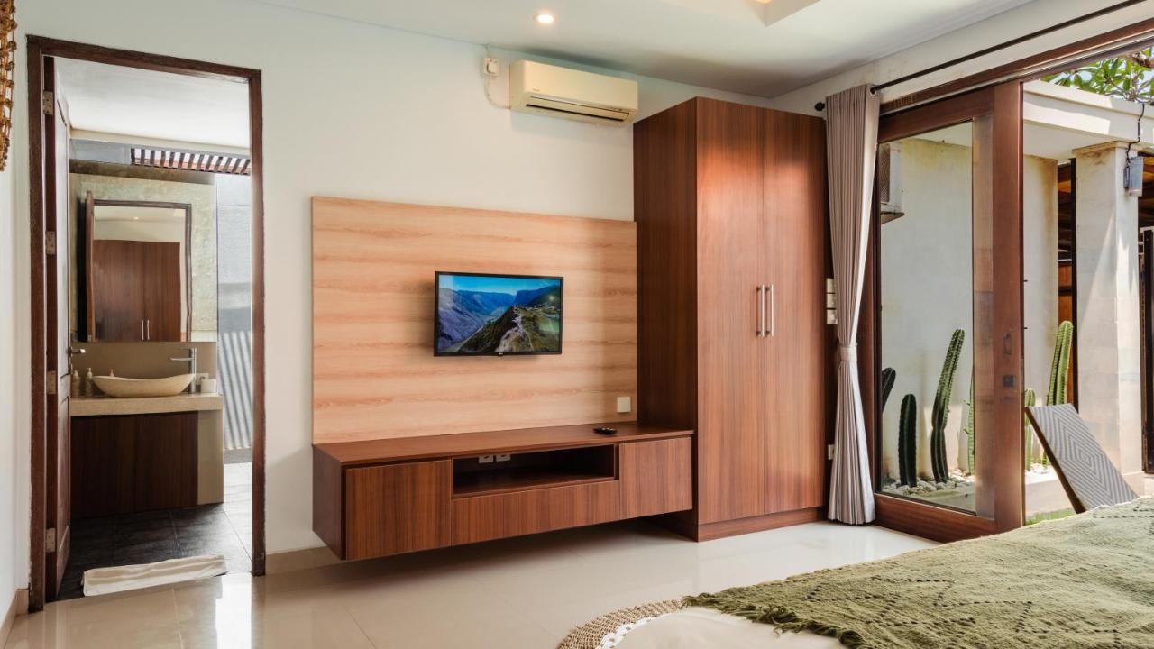 Cosy And Cheerful 2 Bedroom Villa 5Mins To Finns Canggu Buitenkant foto