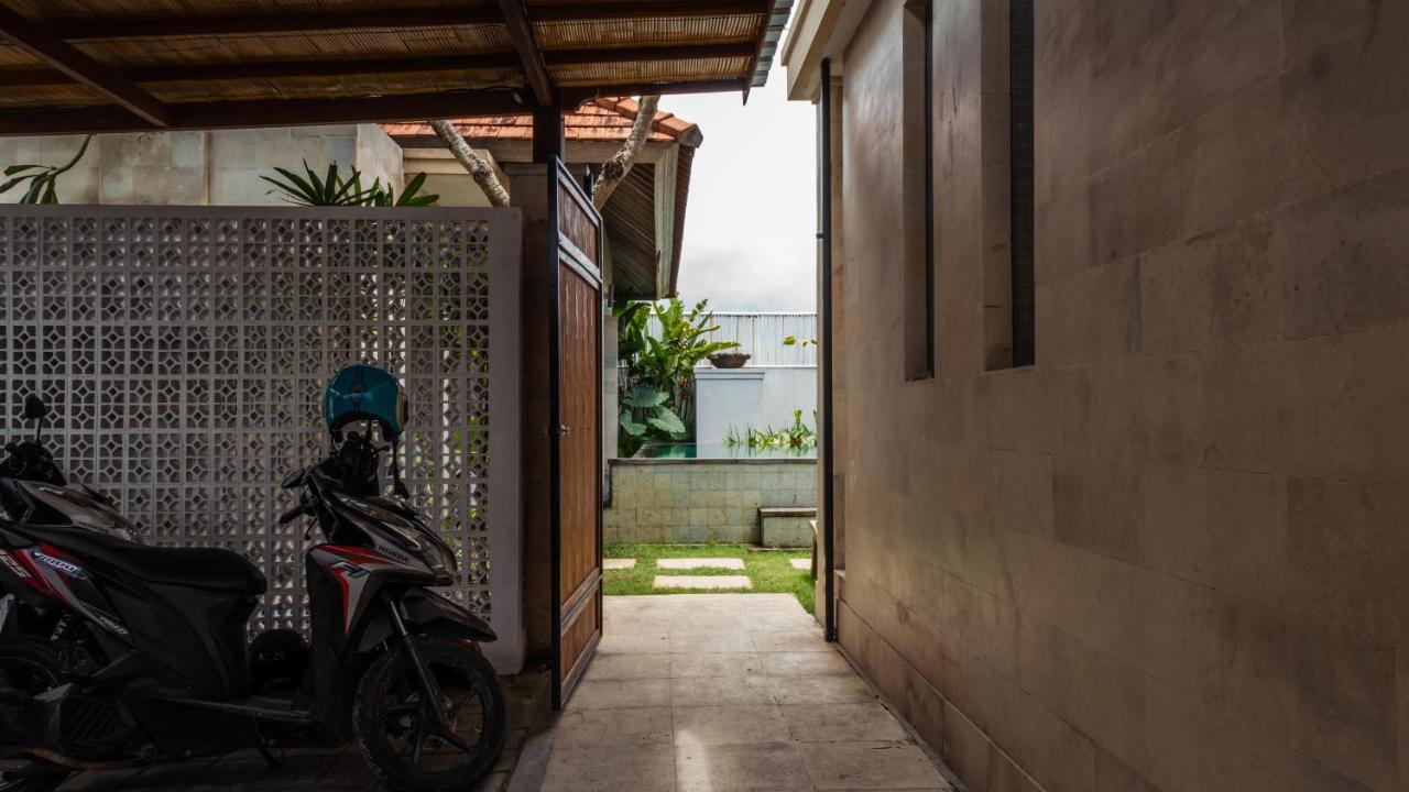 Cosy And Cheerful 2 Bedroom Villa 5Mins To Finns Canggu Buitenkant foto
